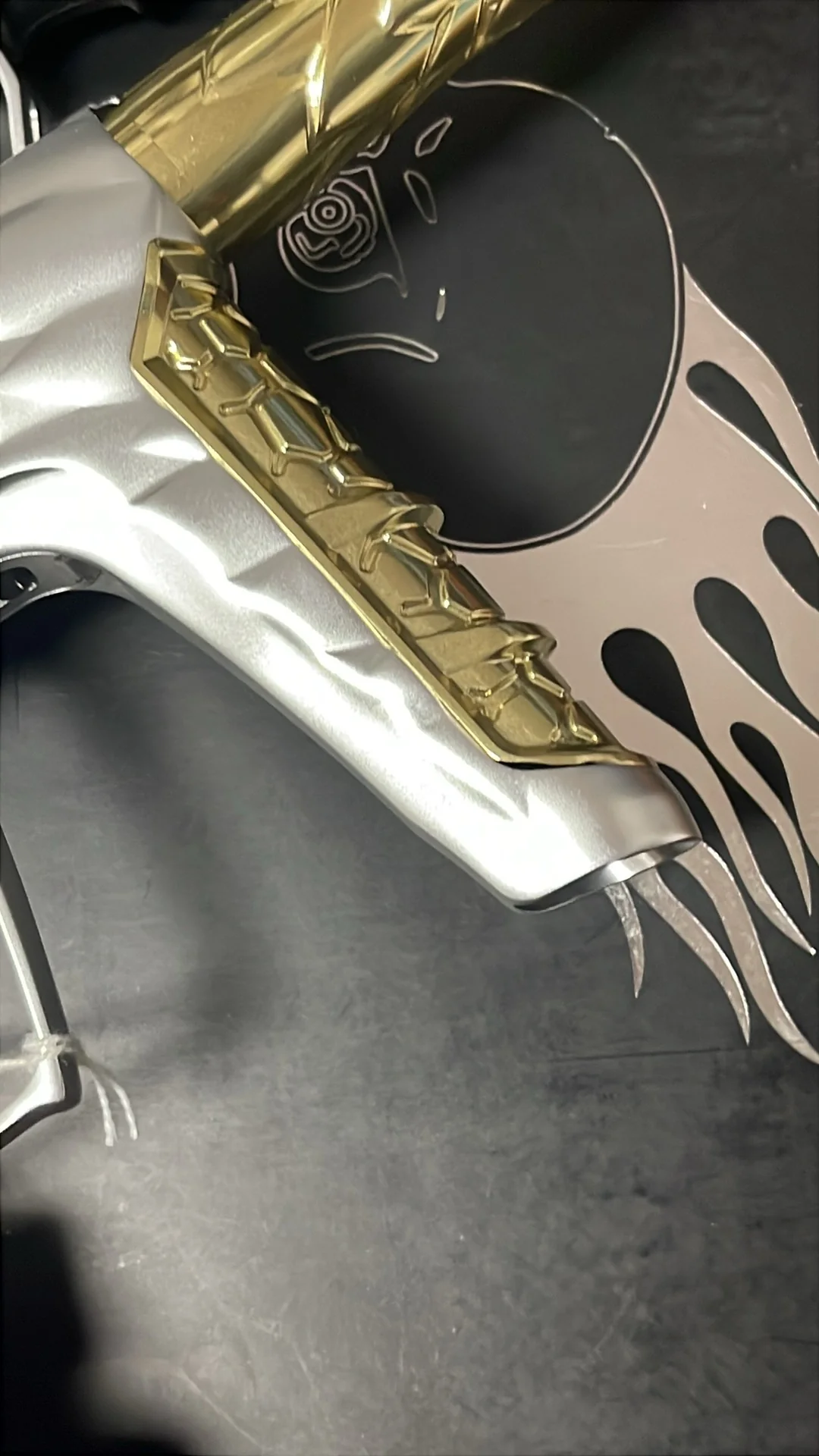 Adrenaline Luxe IDOL w/Mech - Silver/Gold - Image 2