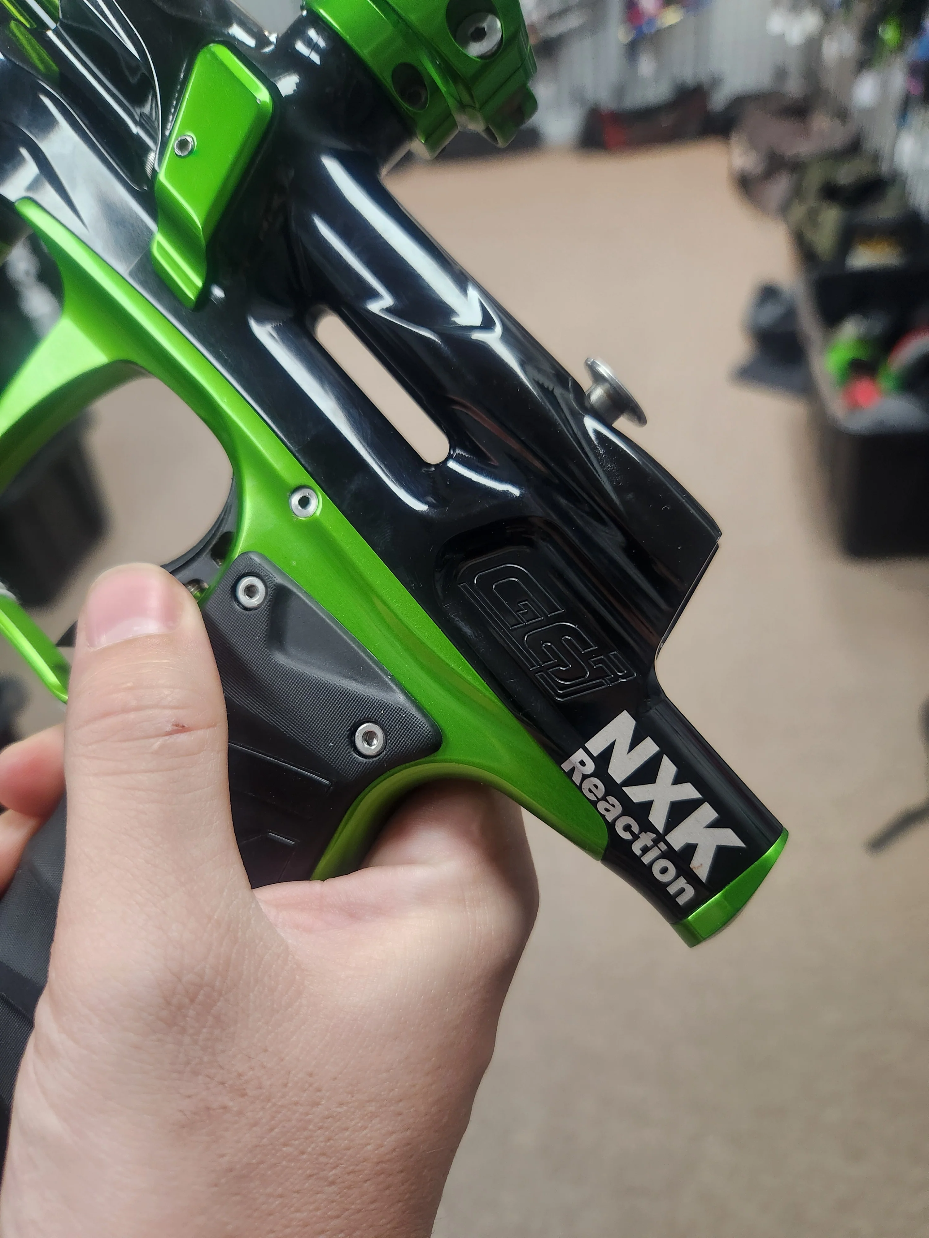 Bob Long 2k12 OLED G6r - Black/Green - Image 2