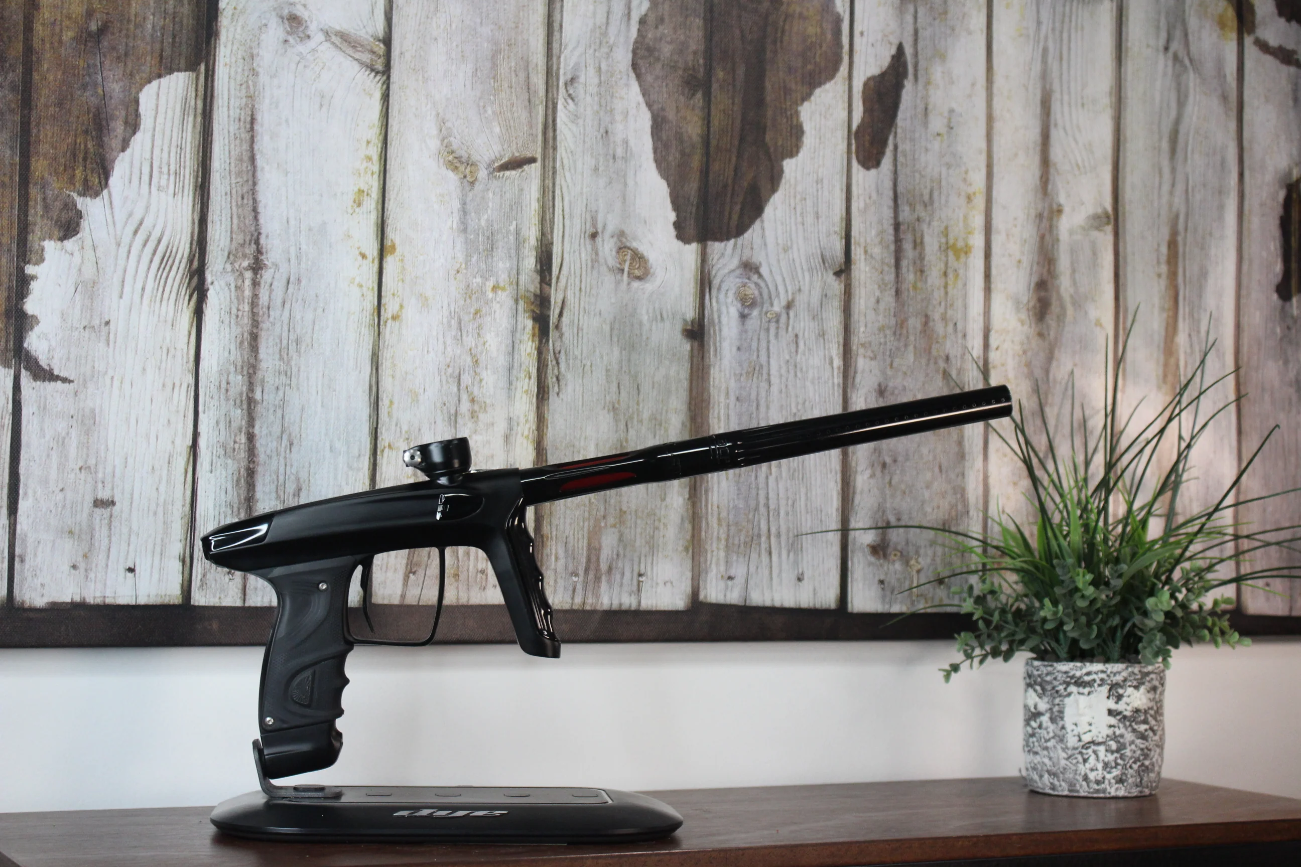 DLX Luxe TM40 - Black