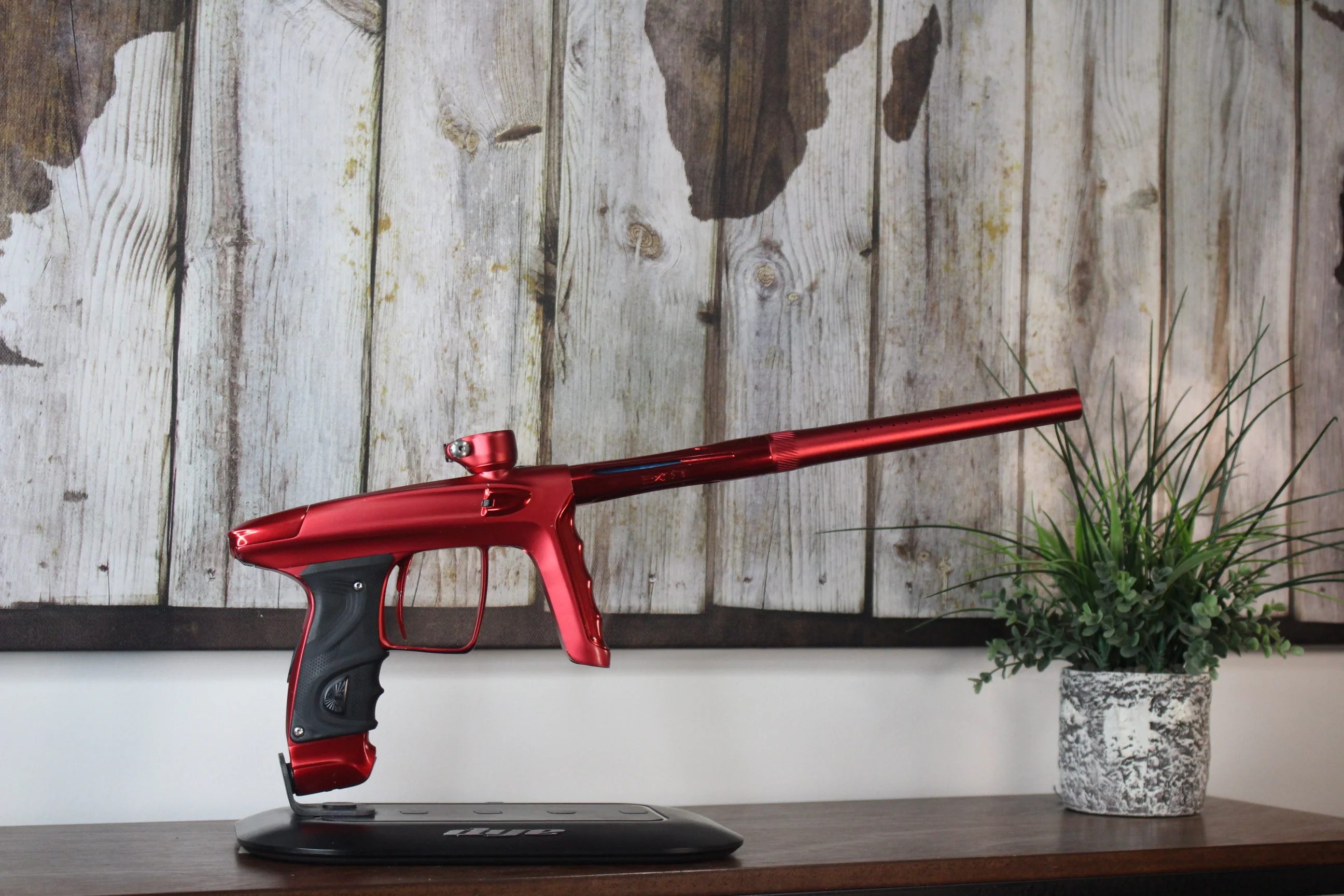 DLX Luxe TM40 - Red