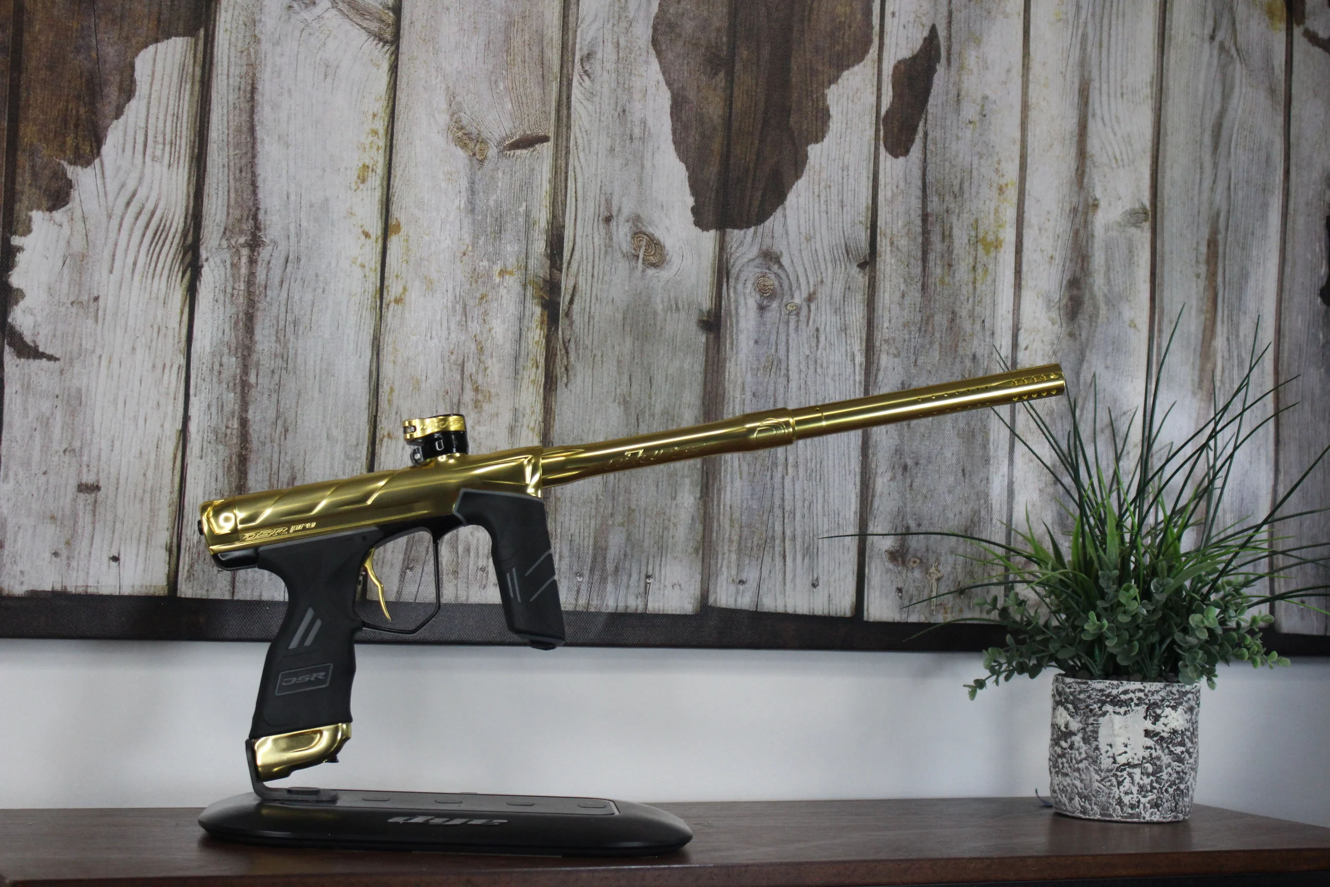 Dye DSR Pro - Gold/Black