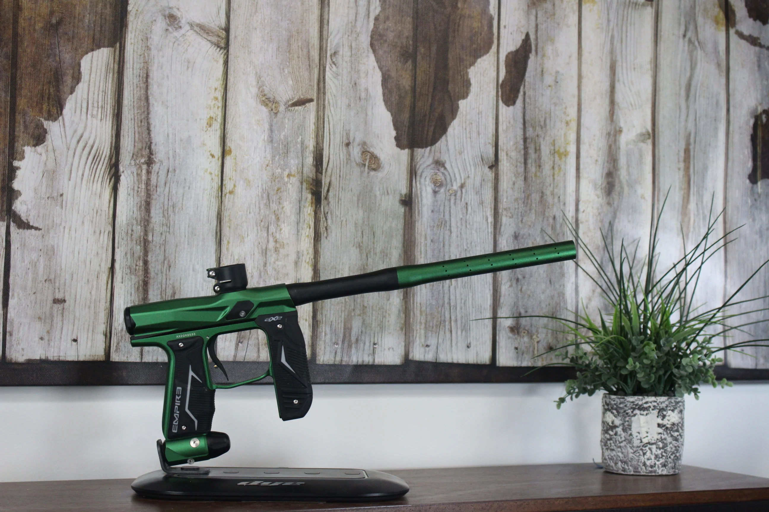 Empire Axe 2.0 - Dark Green/Black