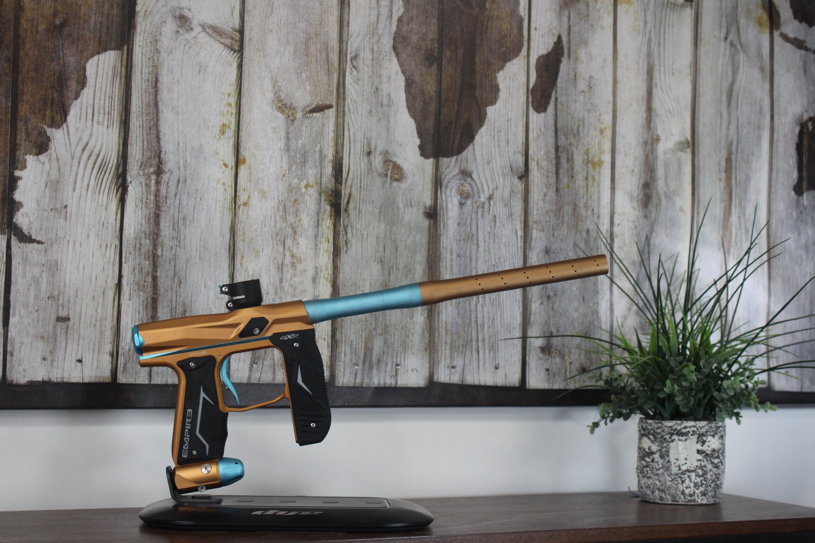 Empire Axe 2.0 - Orange/Aqua