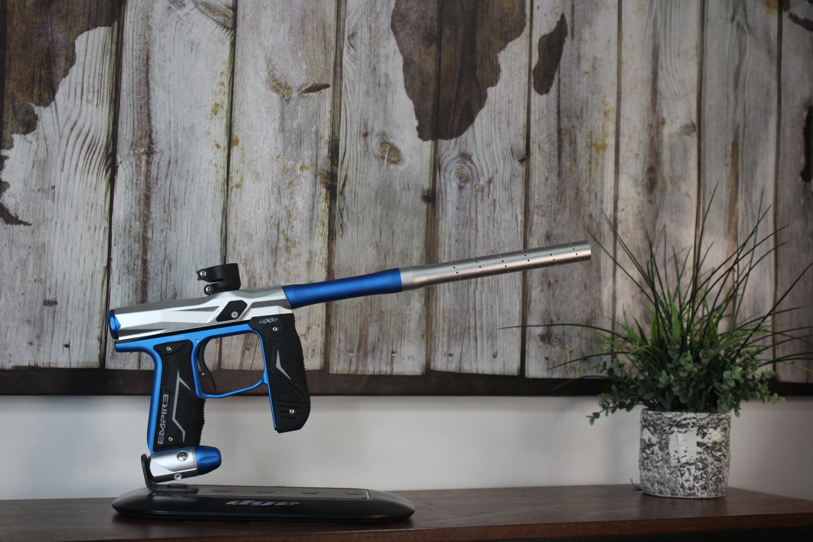 Empire Axe 2.0 - Silver/Blue/Black