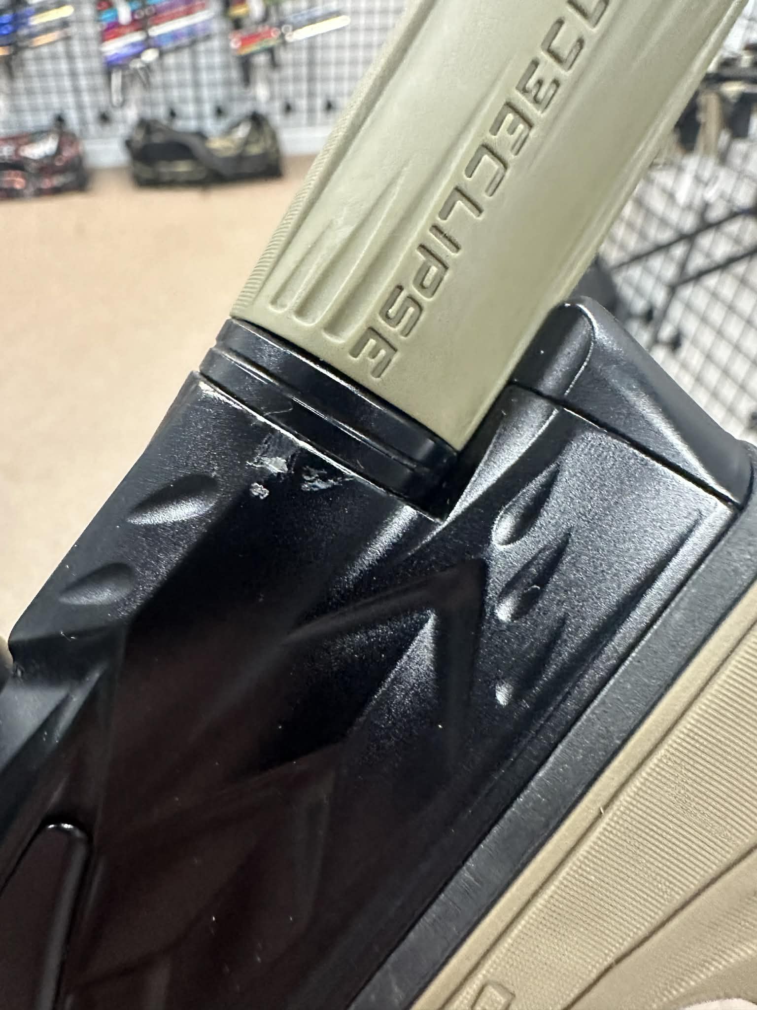 HK Army Fossil LV2 - Black 'n' Tan - Image 3