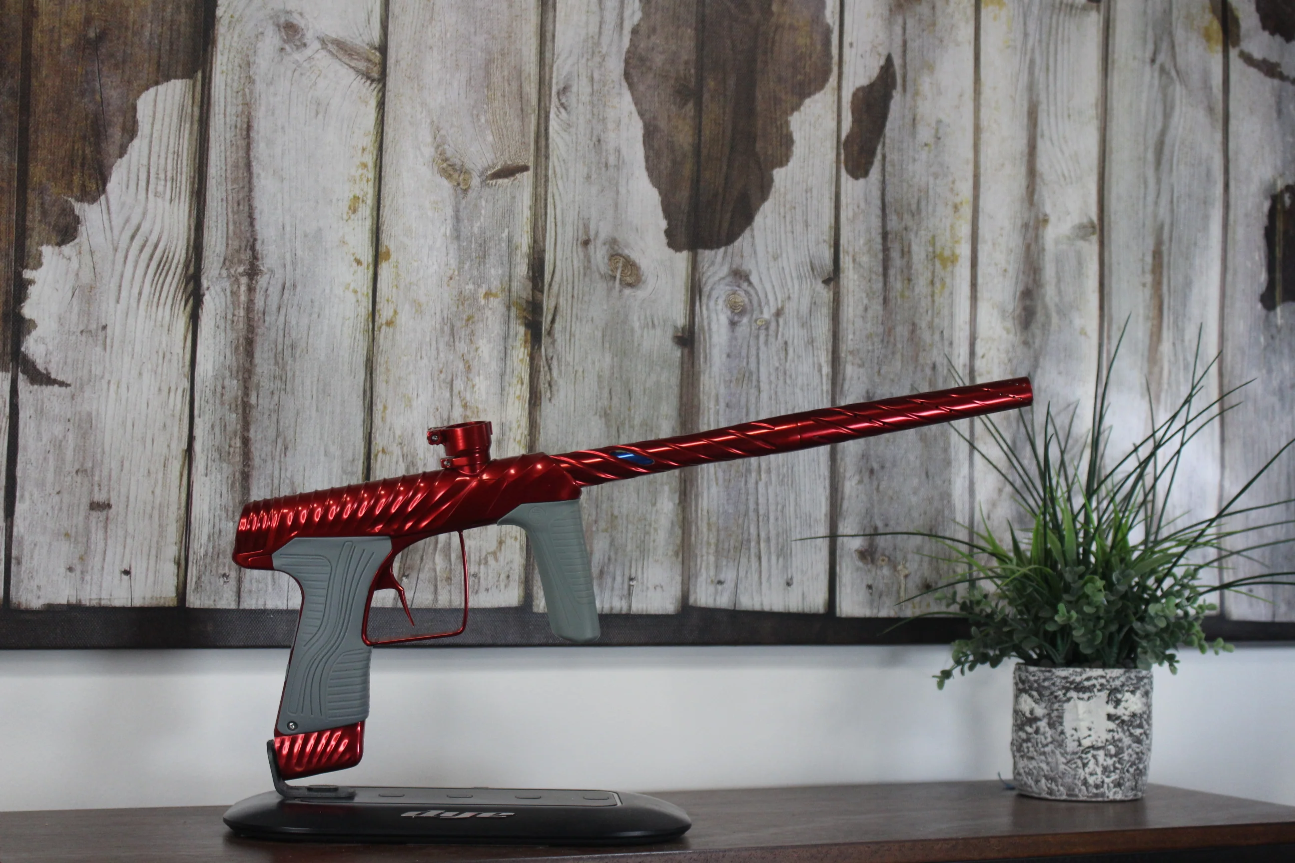 MacDev Cyclone GTX - Red