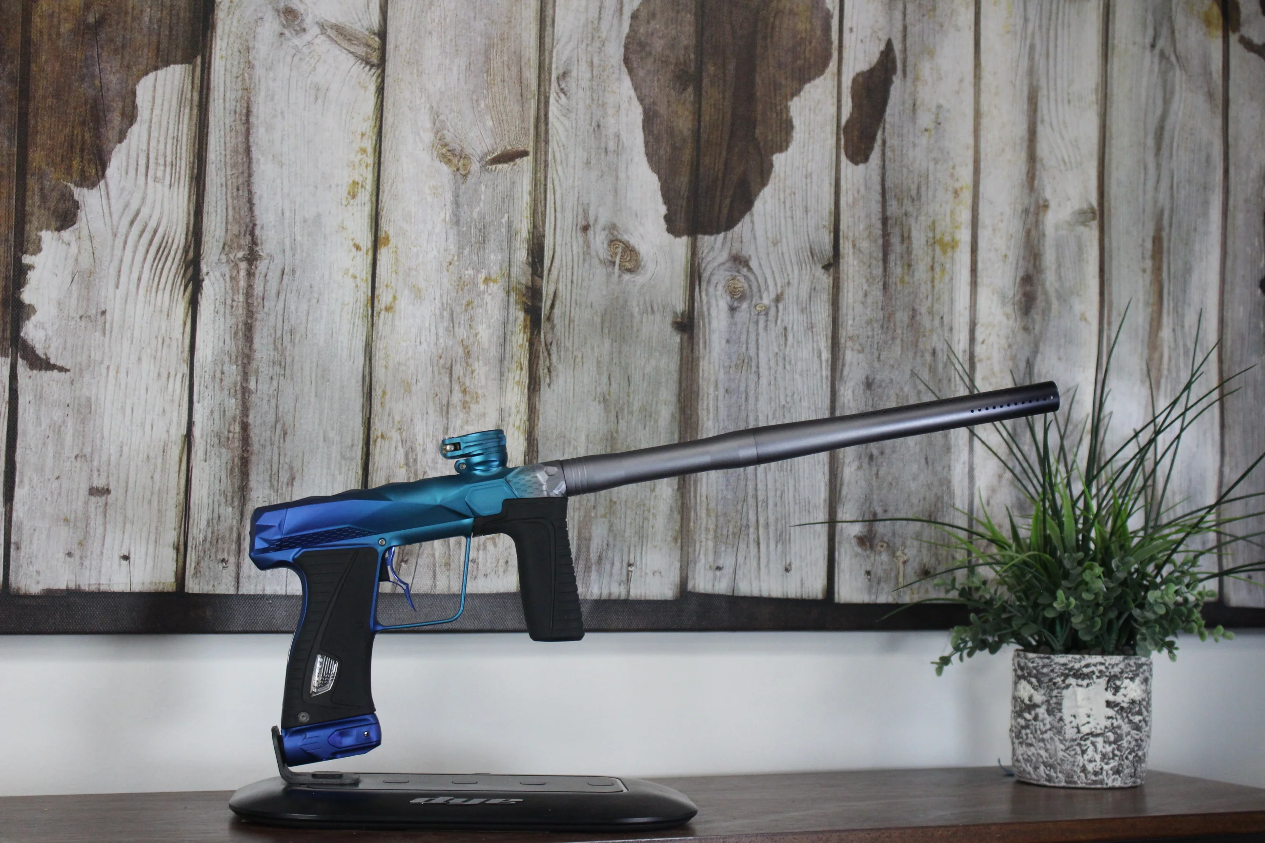 Planet Eclipse Infamous 180R - Blue Fade