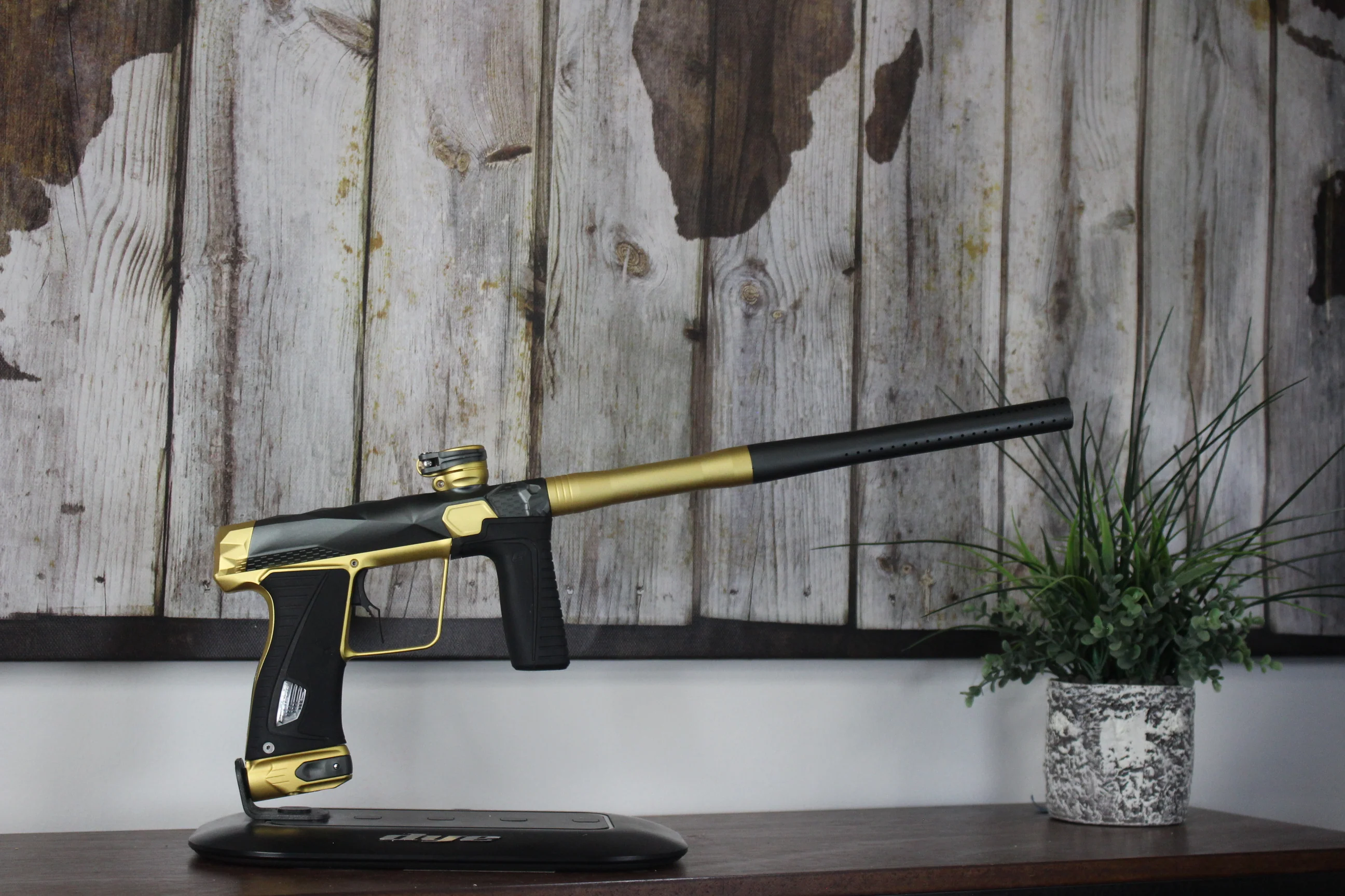 Planet Eclipse Infamous 180R - Grey/Gold