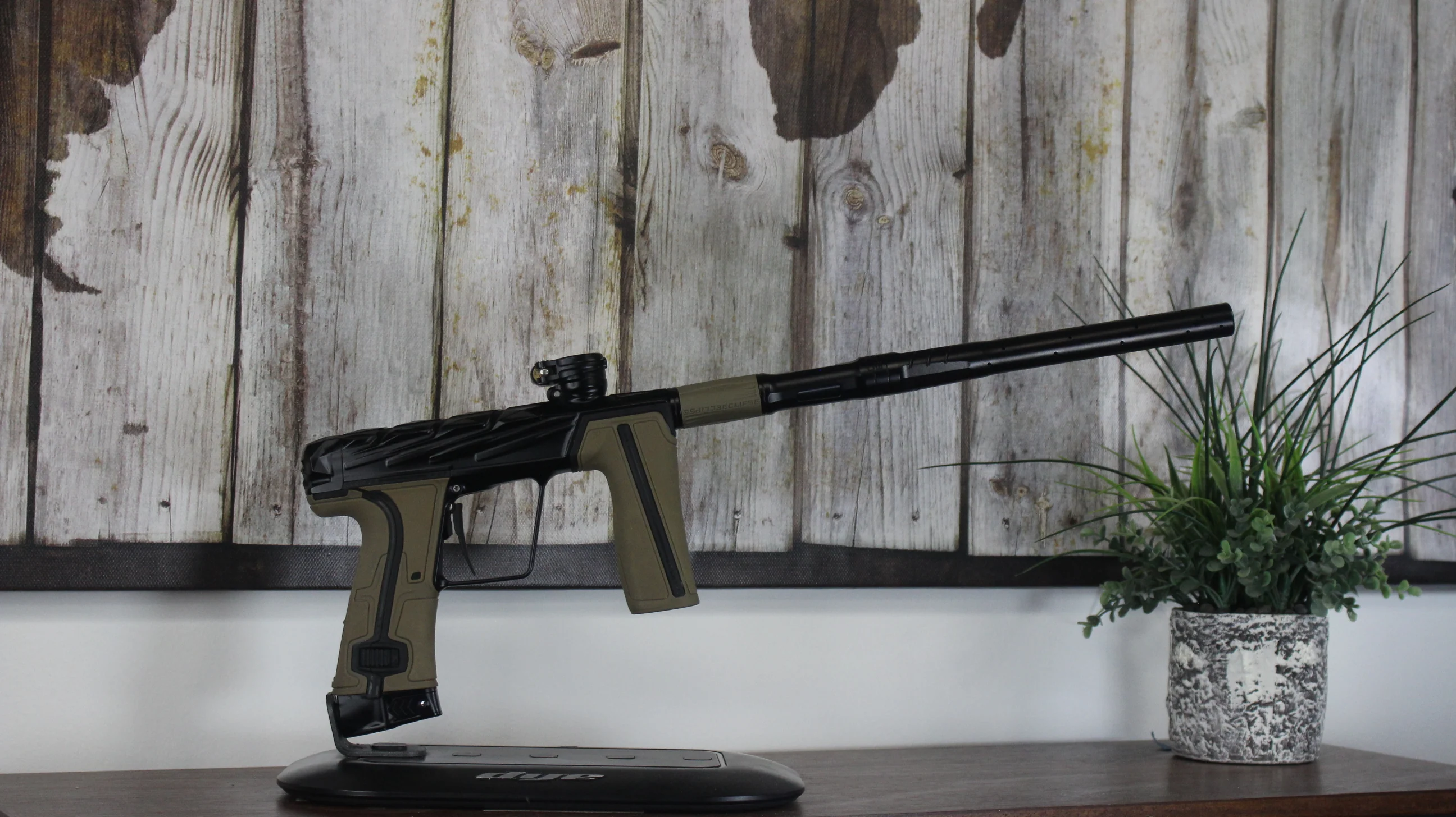 Planet Eclipse Infamous Geo R5 - Black 'n' Tan